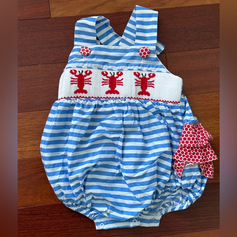 Classic Whimsy Lobster Bubble with Ruffle 9M
